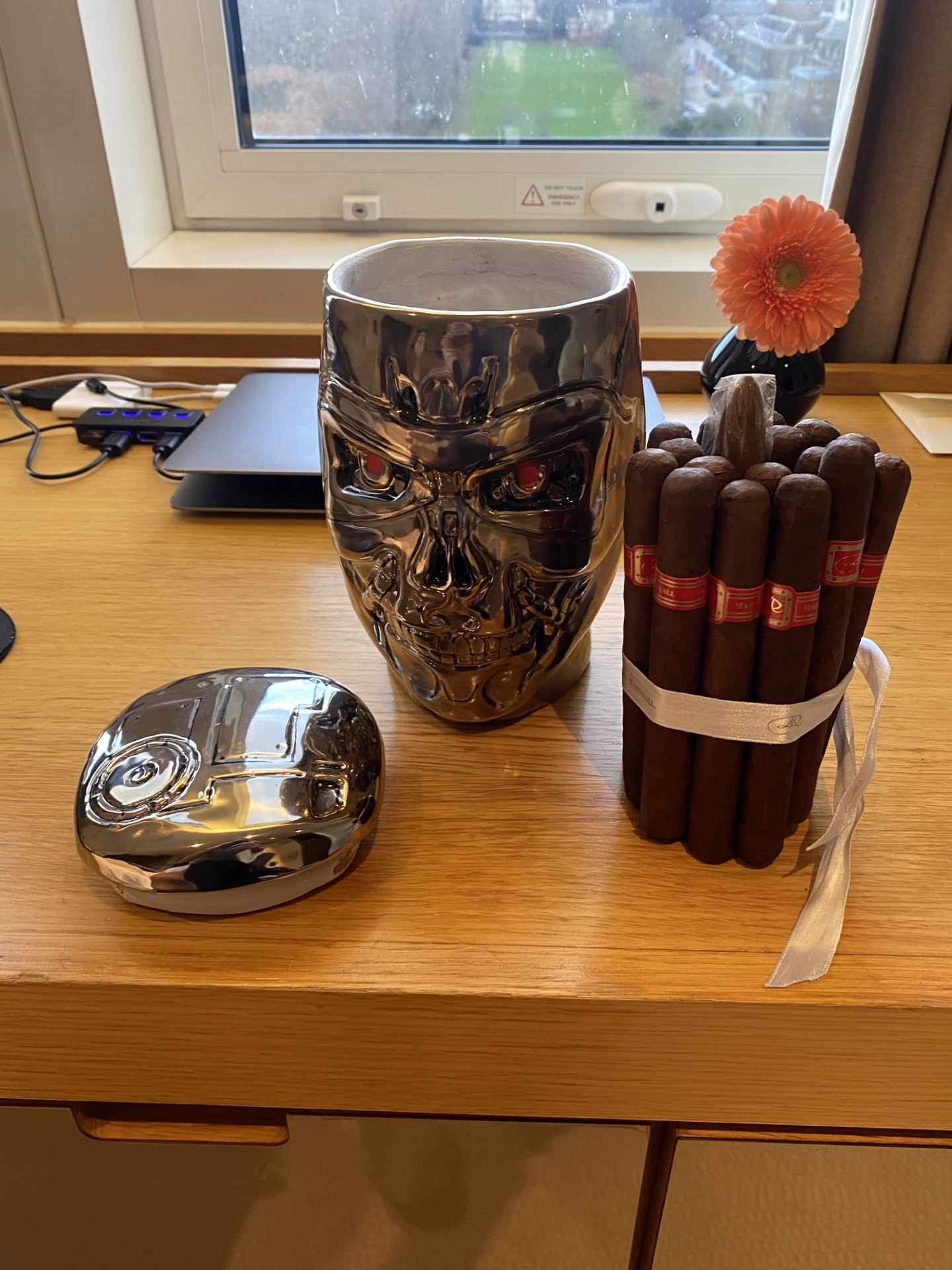 T2 Cigar jar London